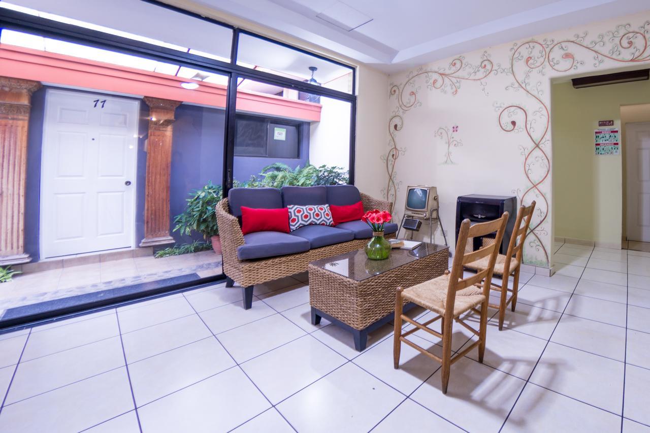 Hotel Meson De Maria Antiguo Cuscatlan Екстер'єр фото