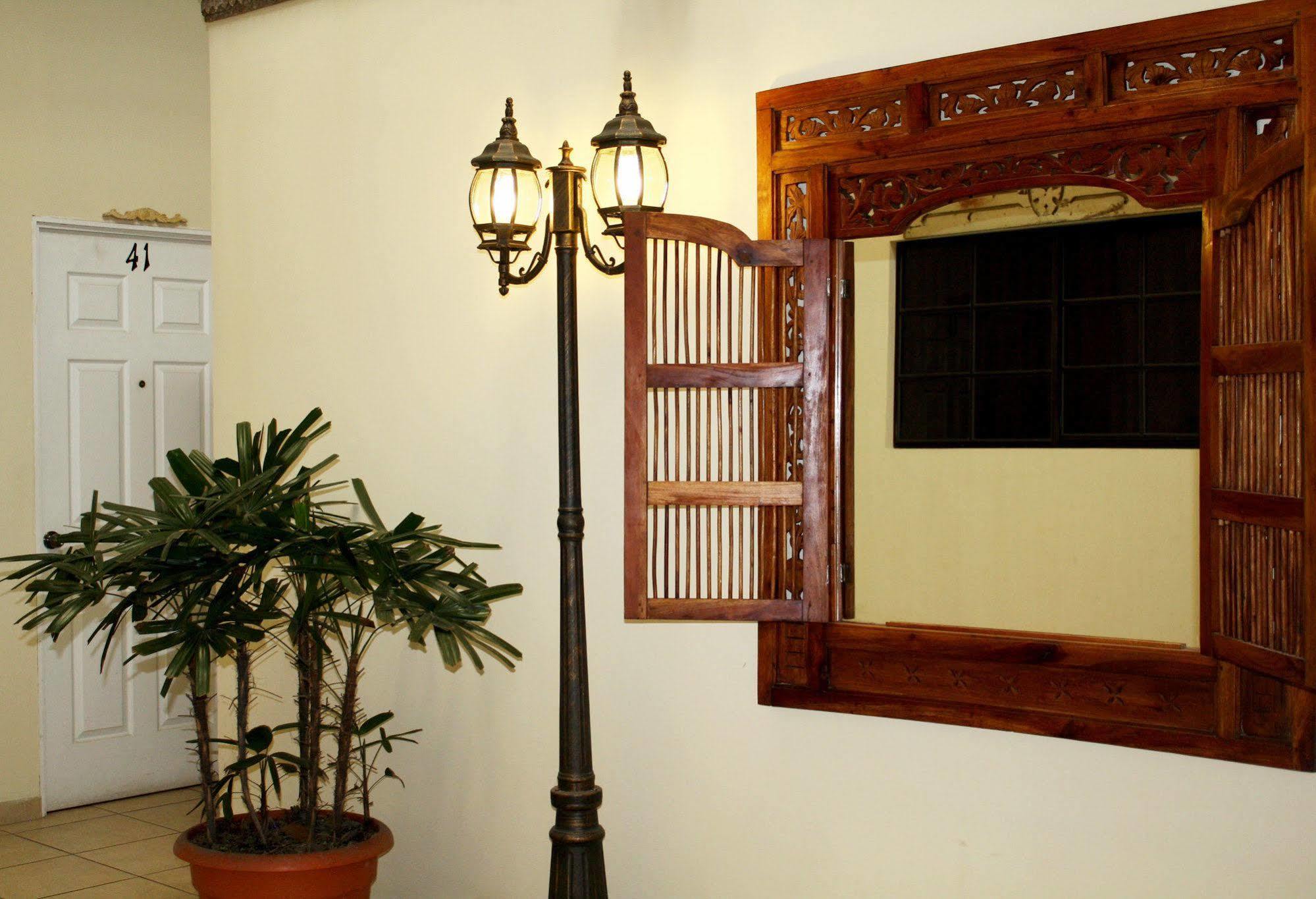 Hotel Meson De Maria Antiguo Cuscatlan Екстер'єр фото
