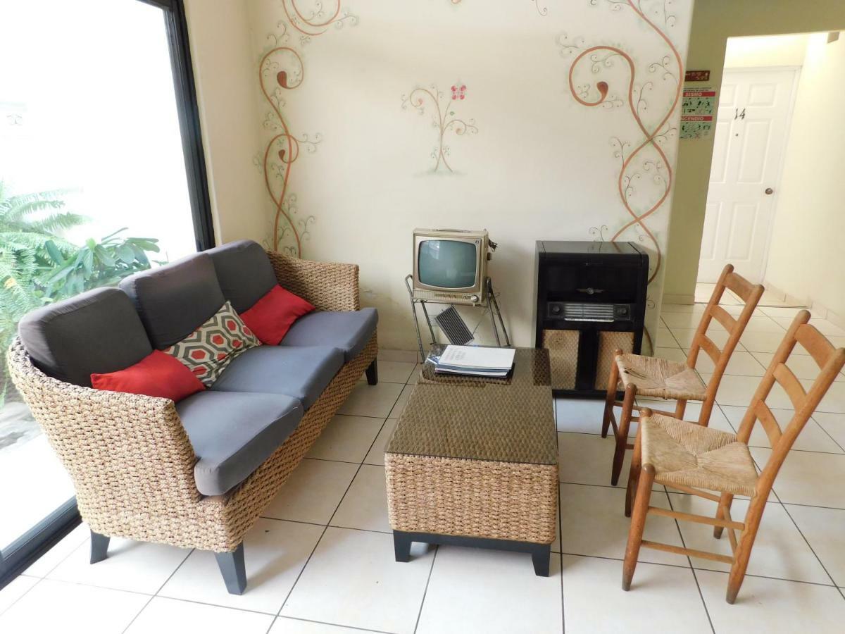 Hotel Meson De Maria Antiguo Cuscatlan Екстер'єр фото