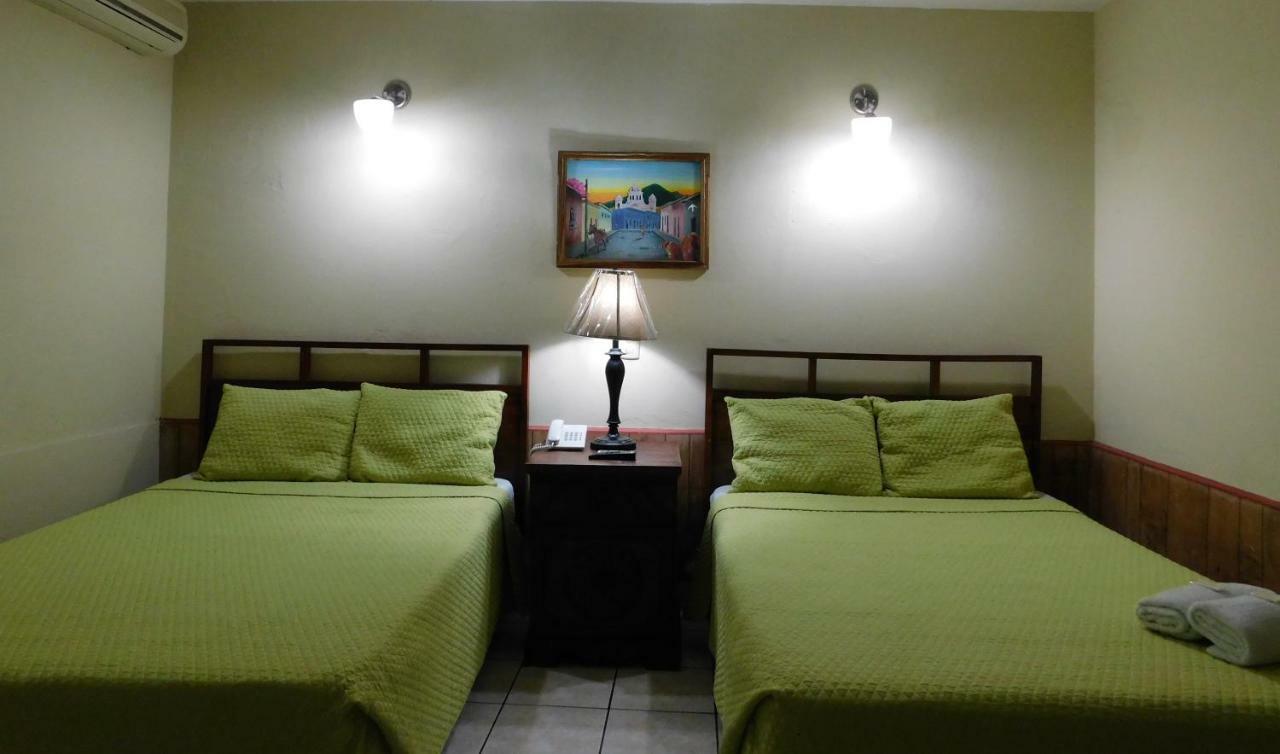 Hotel Meson De Maria Antiguo Cuscatlan Екстер'єр фото